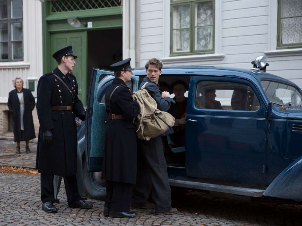 DEN STØRSTE FORBRYTELSEN / BETRAYED